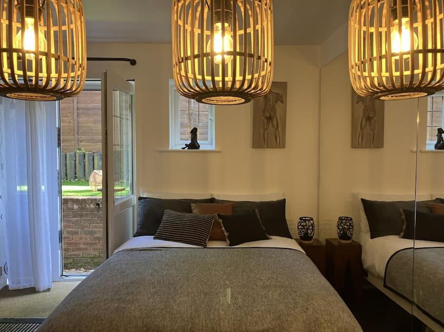 Apartmán The Studio In The Annex Potters Bar Exteriér fotografie