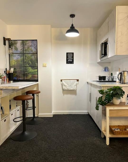 Apartmán The Studio In The Annex Potters Bar Exteriér fotografie