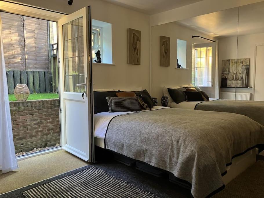 Apartmán The Studio In The Annex Potters Bar Exteriér fotografie
